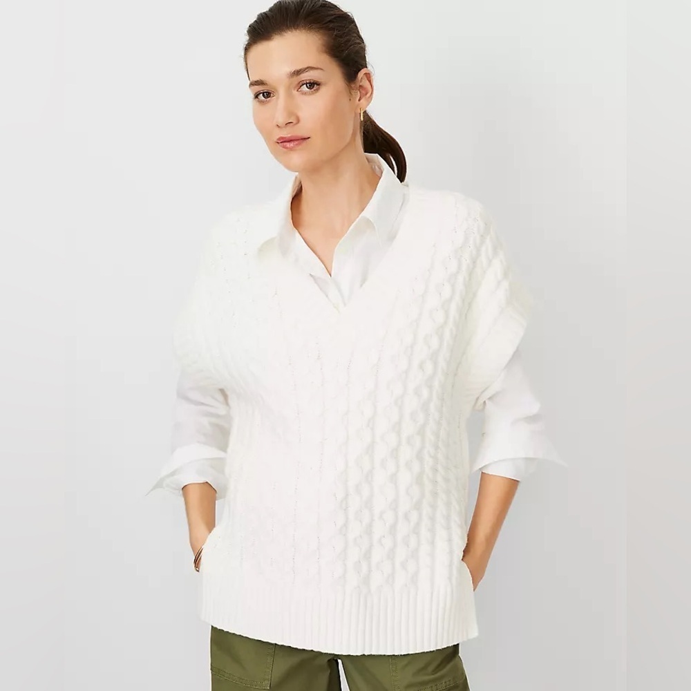 Ann Taylor Women’s Small Weekend Mixed Stitch V-Neck Sweater White Vest Cotton